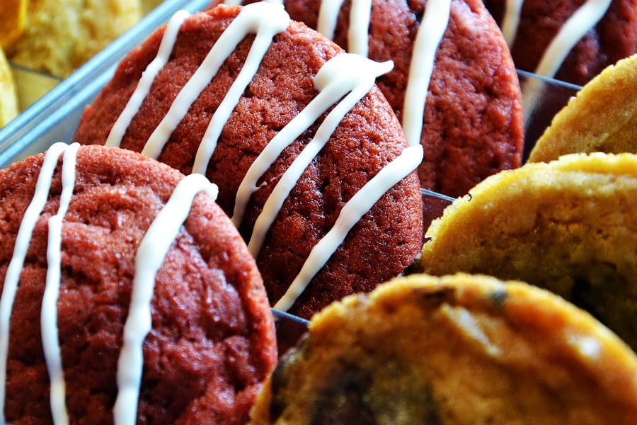 Cookies 'n' Cream, red velvet cookie