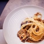 roma_fuoco_Spaghetto vongole veraci e tarallo sbriciolato