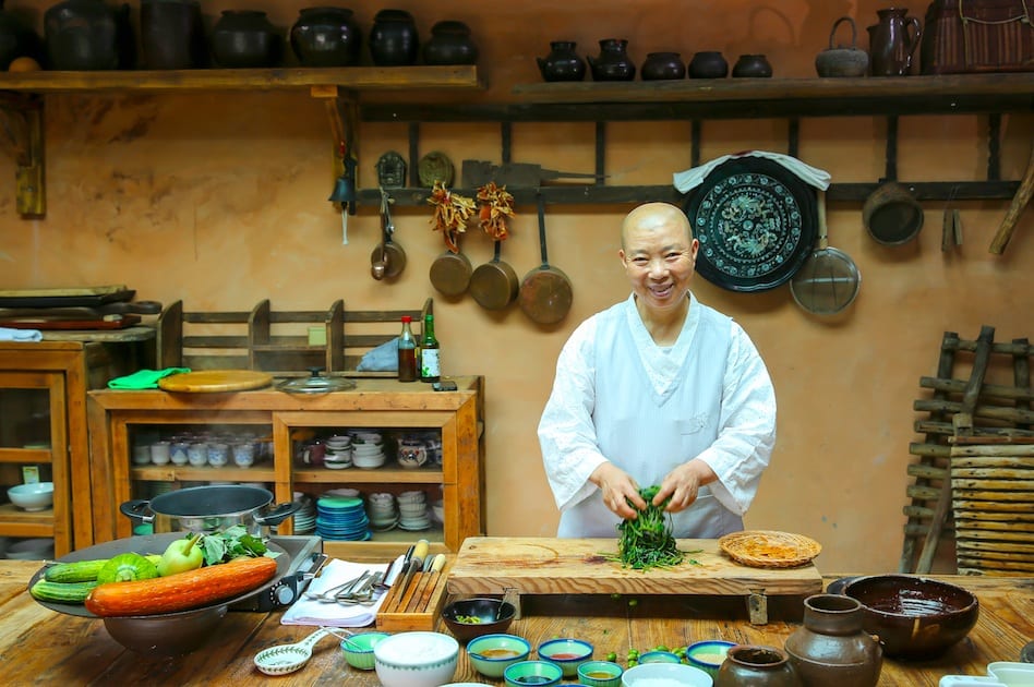 Jeong Kwan in cucina