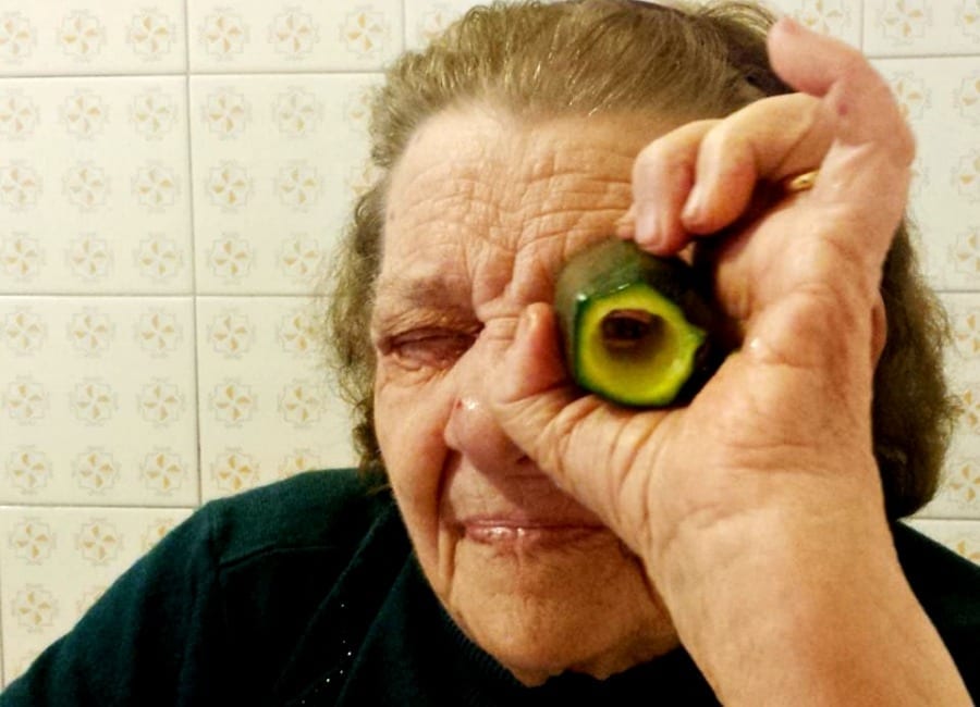 Le ricette di Nonna Marisa. La pagina Facebook di una 86enne che fa sorridere il web