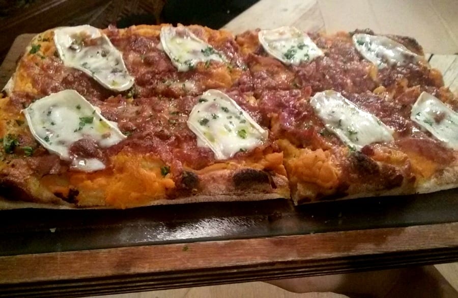 Pizzerie d'Italia 2016. La pizza zucca e prosciutto di Bassiano affumicato di ProLoco DOL