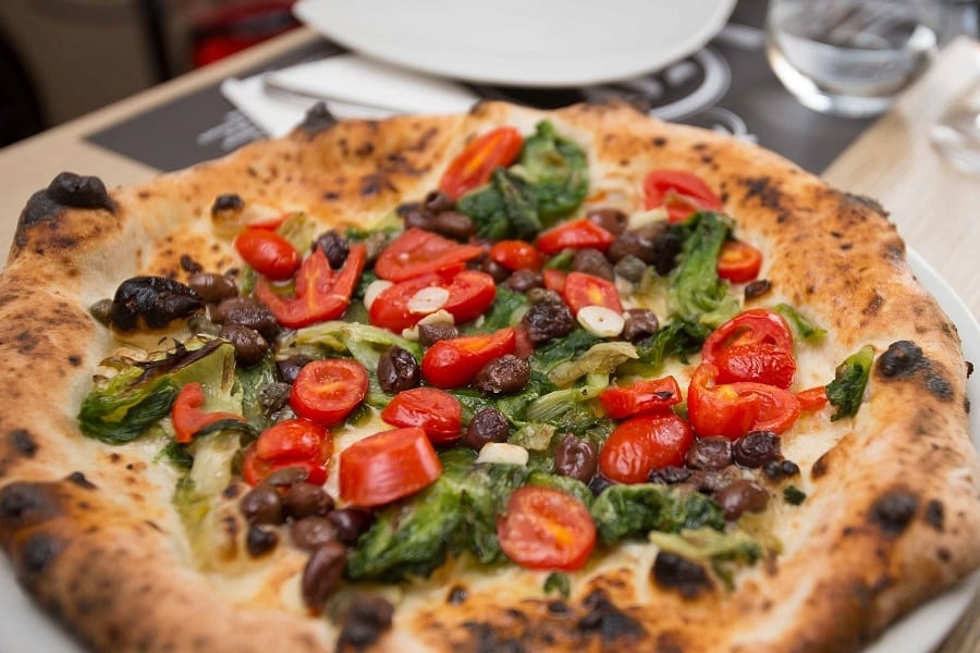 Pizza&Chiaretto. Le cene di maggio tra Napoli, Legnano e Roma. Se alla pizza abbini il vino…