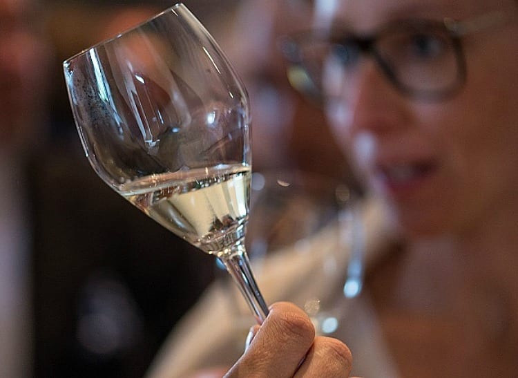 Bollicine per le feste: si brinda italiano con gli spumanti Tre Bicchieri