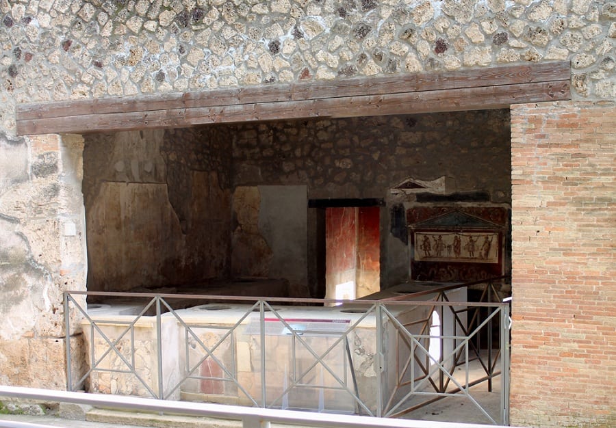 Un termopolio affrescato a Pompei